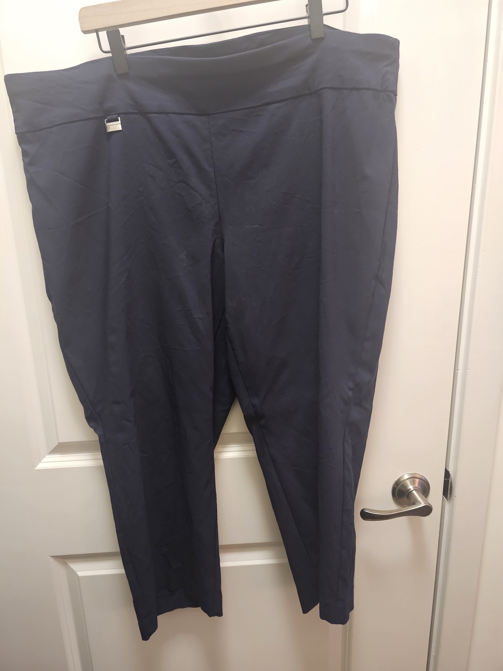 Alfani Navy Pull-On Capri Trousers